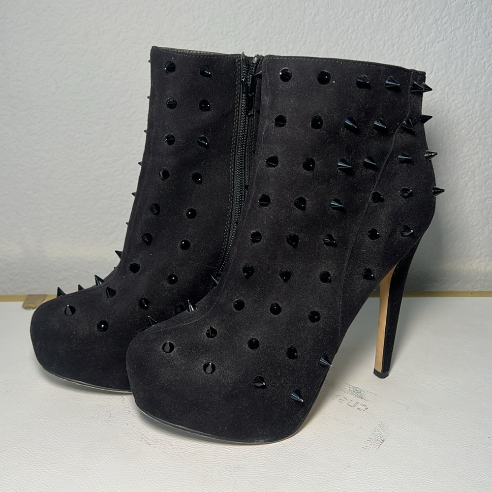 Betts size 8/ 39 stiletto spike studded ankle boots - Picture 5 of 7